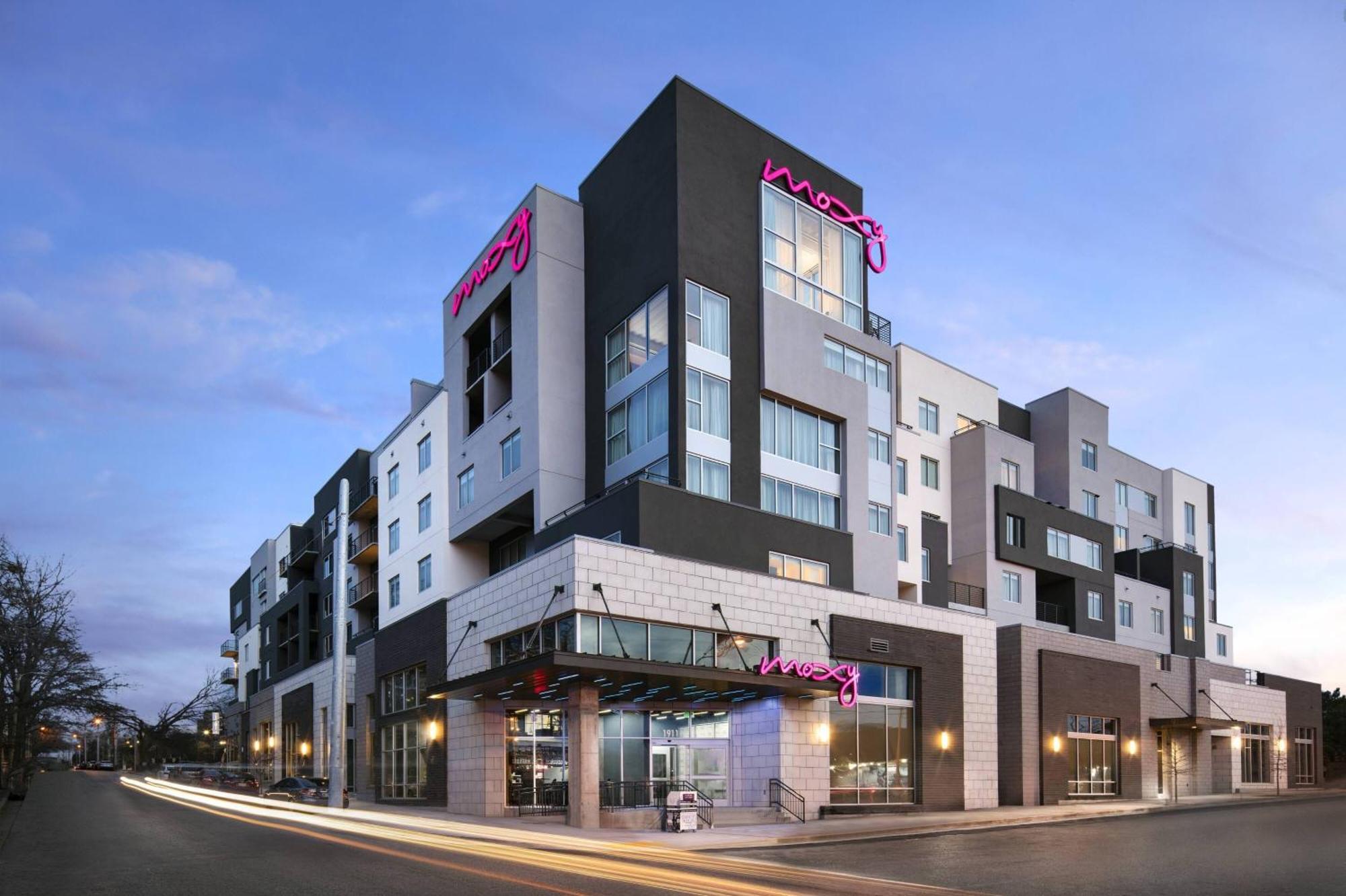 Moxy Nashville Vanderbilt Area Exterior photo